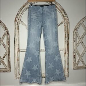 Risen Light Wash Mid Rise Pull on Star Flare Jeans- Size Medium